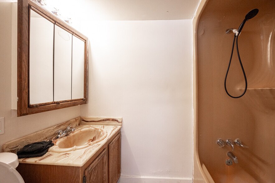 More Photos Of 5900 Cassedy Ln, Las Vegas Apartments For Sale