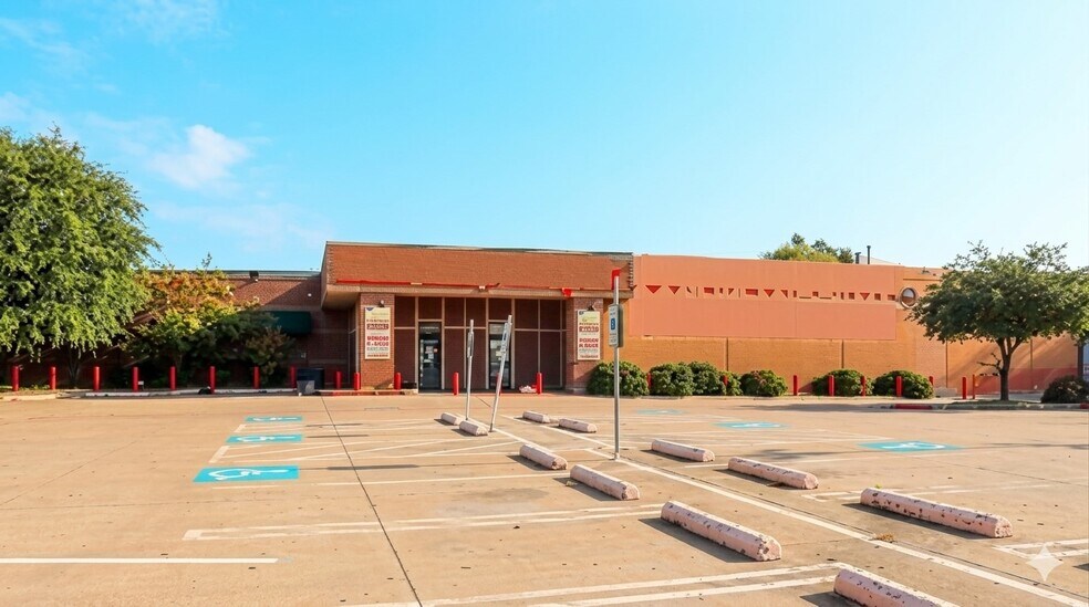 More Photos Of 2373 Stemmons Trl, Dallas General Retail For Sale