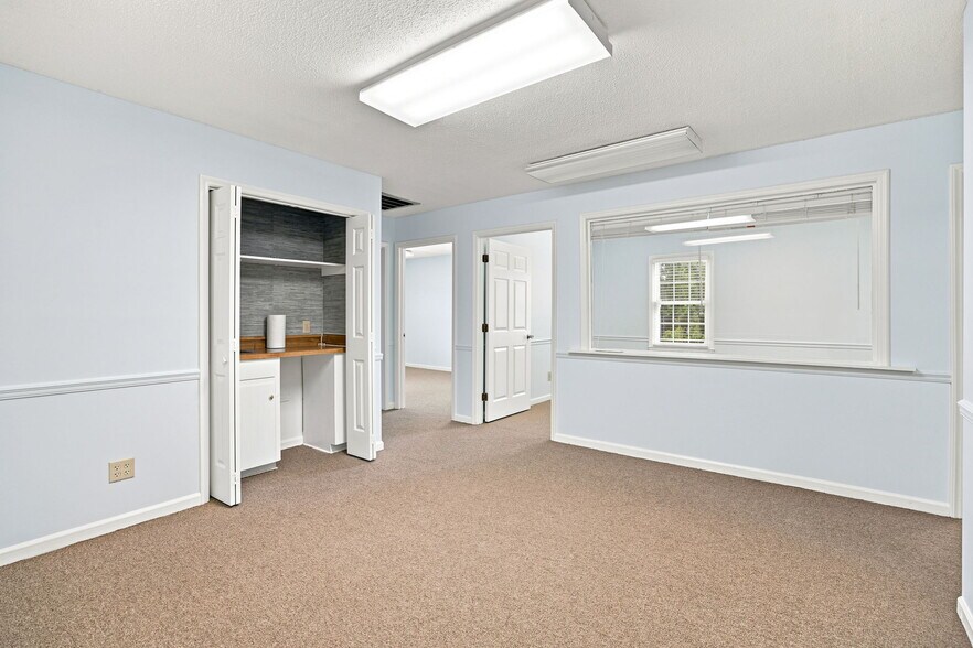 More Photos Of 3801 Wrightsville Ave, Wilmington Office Residential For Lease