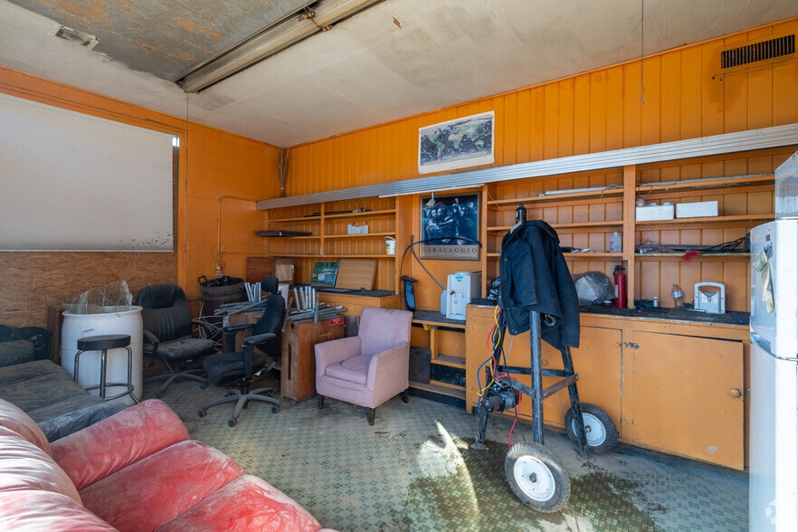 More Photos Of 472-474 Concord St, Framingham Auto Repair For Sale