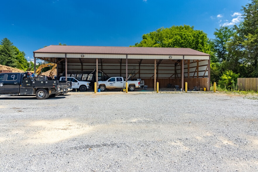 More Photos Of 10516 Highway 58, Ooltewah General Retail For Sale