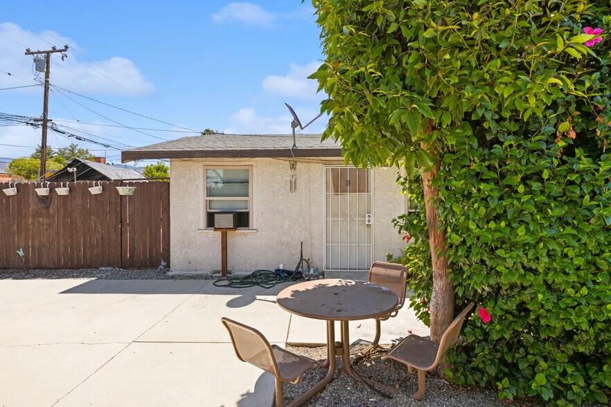 More Photos Of 480 W 18th St, San Bernardino Apartments For Sale