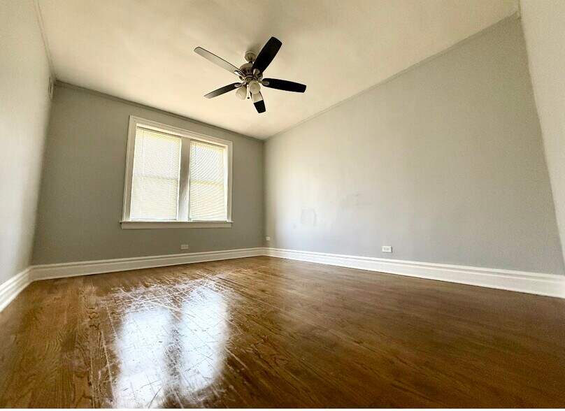 More Photos Of 8000 S Hermitage Ave, Chicago Multifamily For Sale