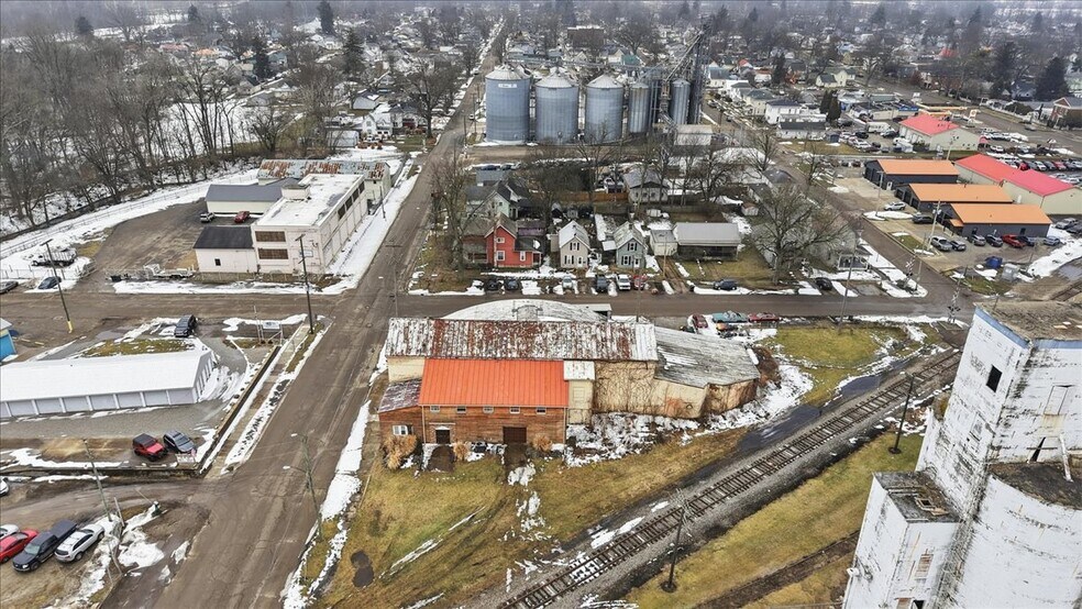 More Photos Of 409 W Gambier St, Mount Vernon Light Manufacturing For Sale