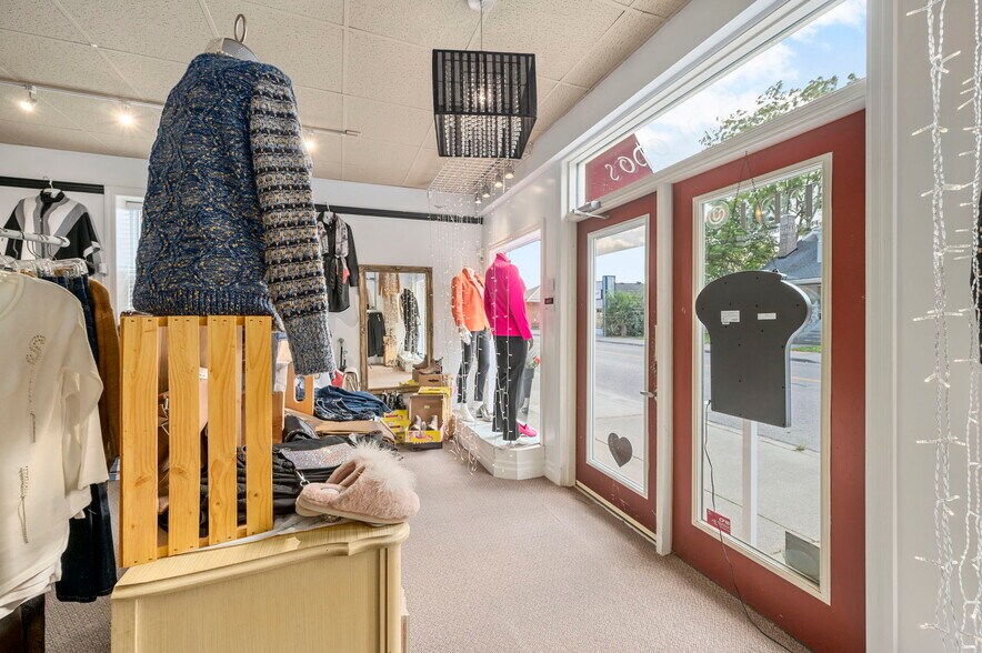 More Photos Of 227 Colborne St, Port Stanle Office For Sale