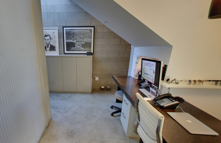 More Photos Of 1636 Abbot Kinney Blvd, Venice Storefront Retail Office For Lease