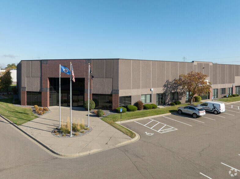 More Photos Of 601 Campus Dr, New Brighton Manufacturing For Lease