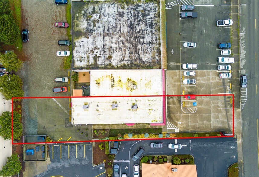 More Photos Of 1421 SW Barlow St, Oak Harbor General Retail For Sale