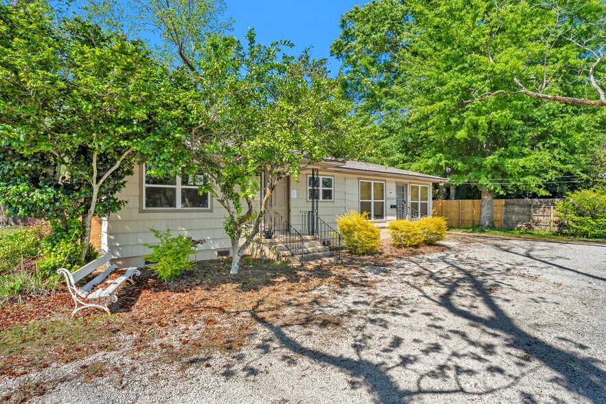 More Photos Of 1001 Randall Ave, Daphne Office Residential For Sale