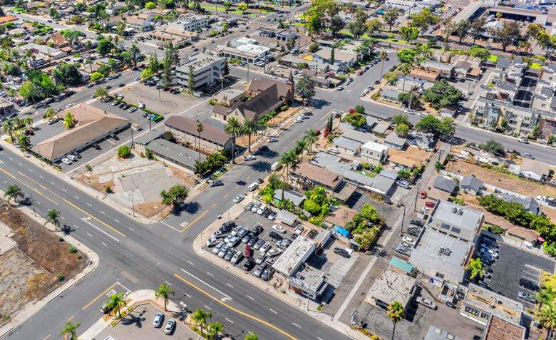 More Photos Of 339 S Escondido Blvd, Escondido Auto Dealership For Sale