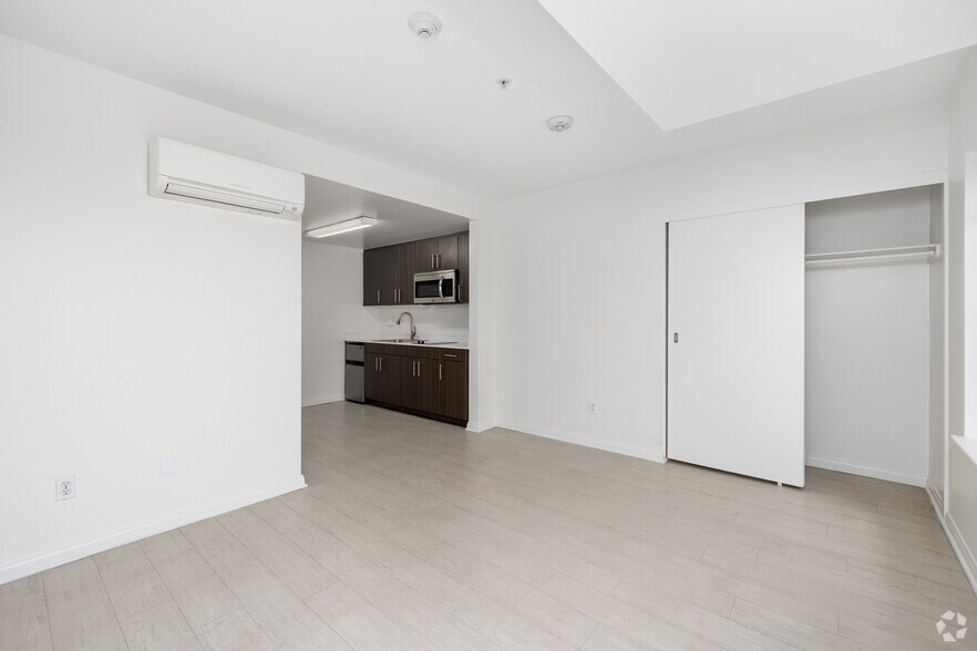 More Photos Of 1311-1313 3rd Street Prom, Santa Monica Apartments For Lease