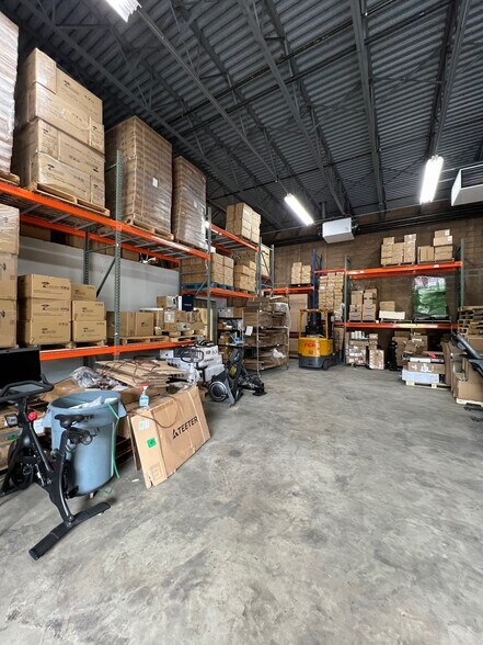 More Photos Of 41 Orchard St, Ramsey Warehouse For Lease