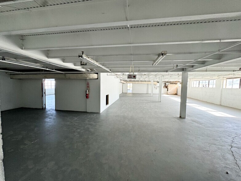 More Photos Of 585 11th St NW, Hickory Manufacturing For Lease
