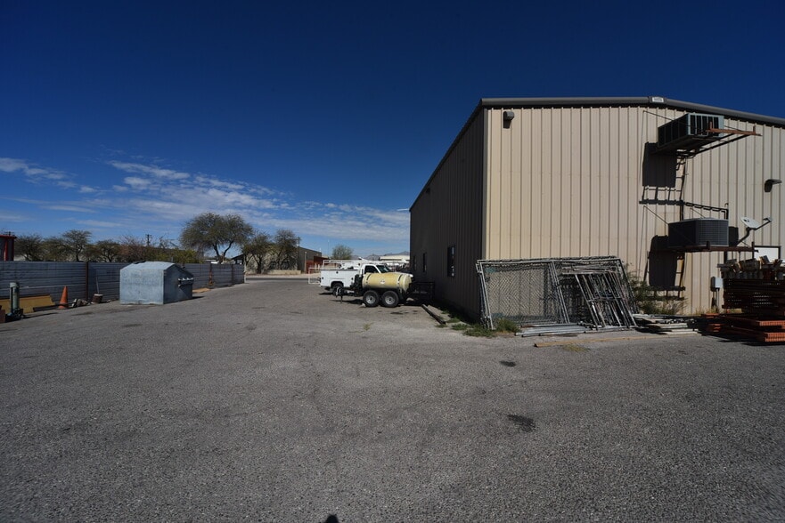 More Photos Of 3208 E District St, Tucson Warehouse For Sale