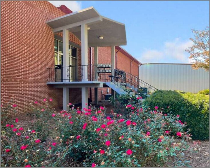 More Photos Of 173-245 Kilgore Rd, Carrollton Unknown For Lease
