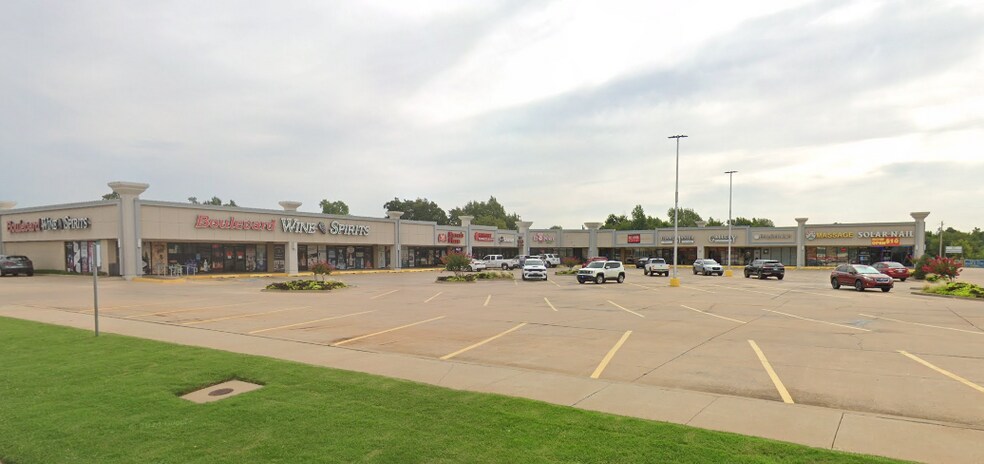 More Photos Of 3200-3234 S Boulevard, Edmond Unknown For Lease