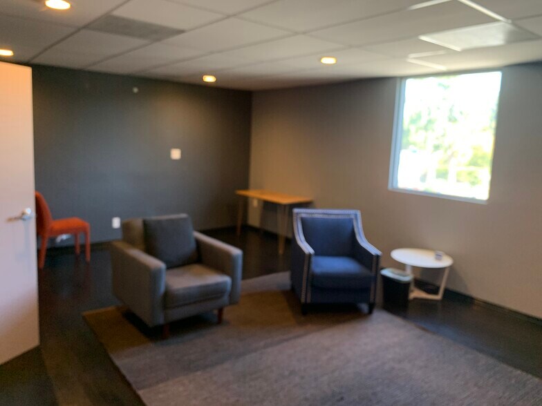 More Photos Of 12260-12268 Ventura Blvd, Studio City Storefront Retail Office For Lease