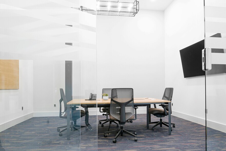 More Photos Of 600 Matheson Blvd W, Mississauga Coworking Space