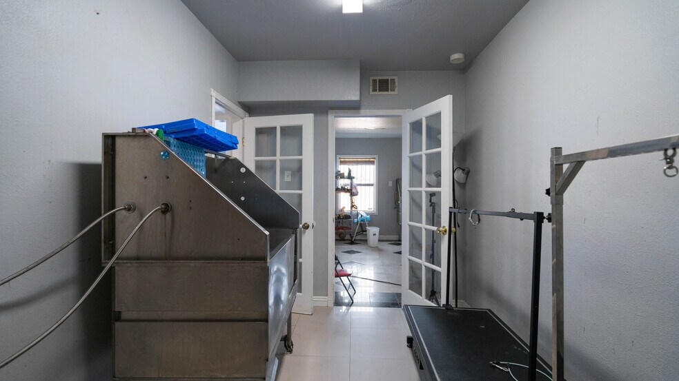 More Photos Of 16379 Foothill Blvd, Fontana Loft Creative Space For Sale