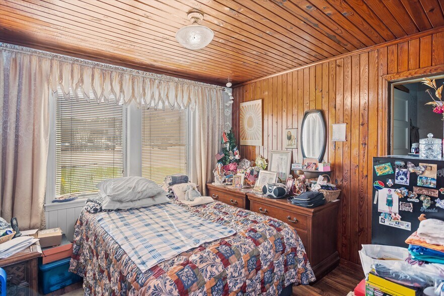 More Photos Of 1706 S 1st St, Lufkin Hotel For Sale