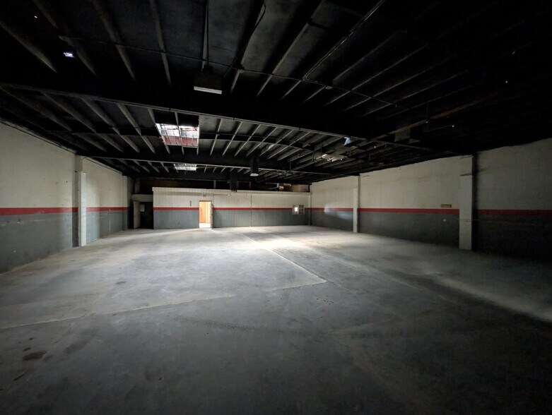 More Photos Of 7624 San Fernando Rd, Sun Valley Industrial For Lease