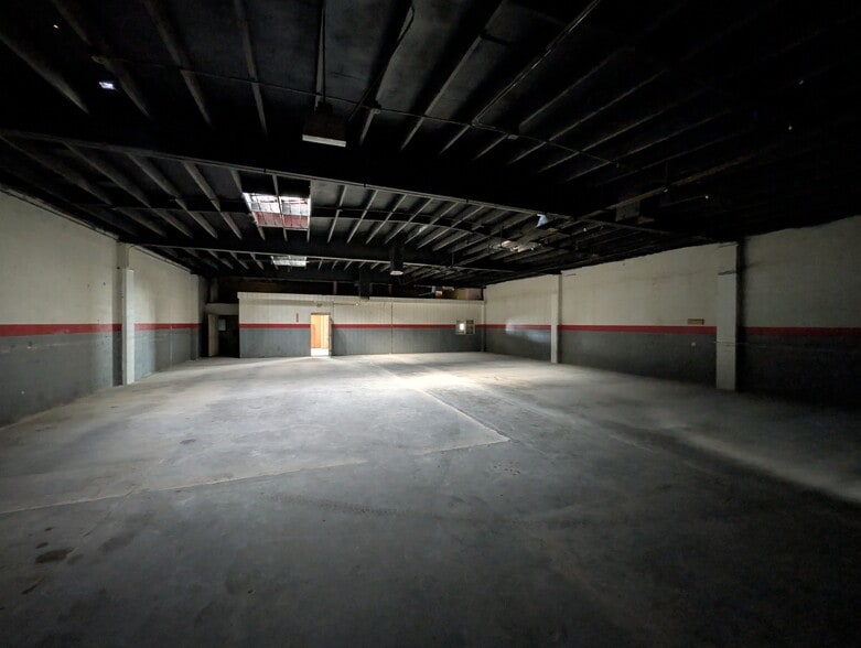 More Photos Of 7624 San Fernando Rd, Sun Valley Industrial For Lease