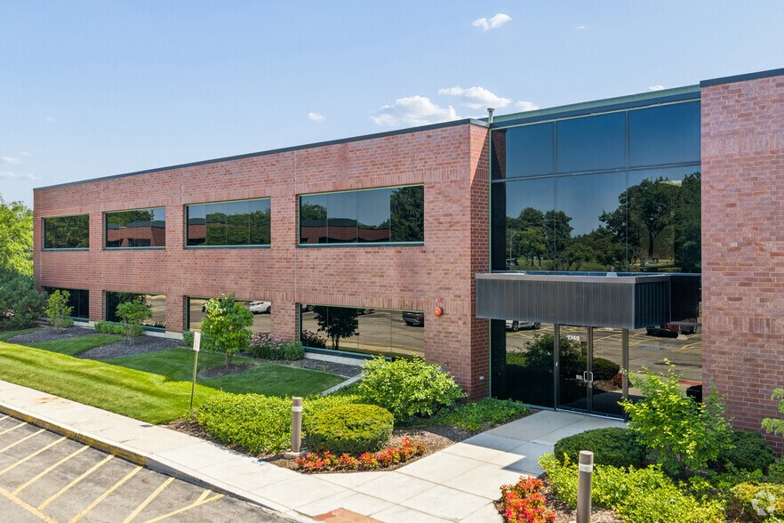 Primary Photo Of 1749 S Naperville Rd, Wheaton Office For Lease