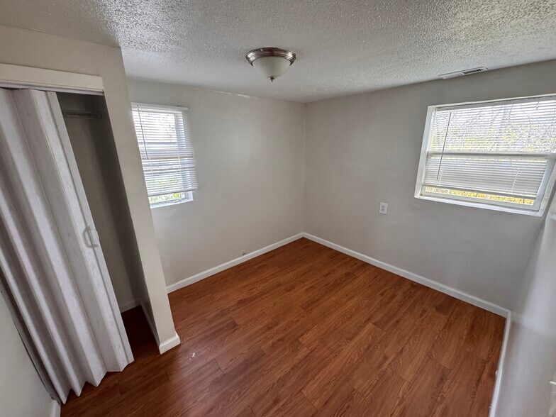 More Photos Of 2048 4th Ave, Cincinnati Multifamily For Sale