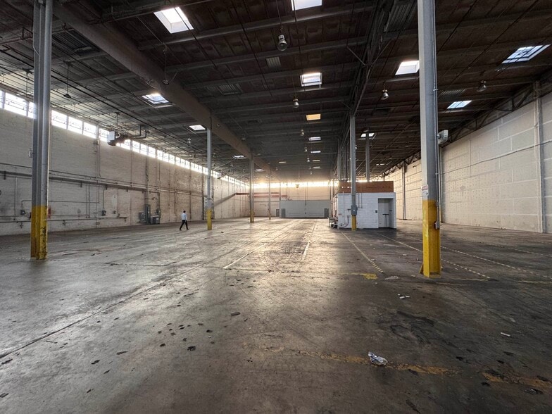 More Photos Of 801 Edwards Ave, New Orleans Distribution For Lease
