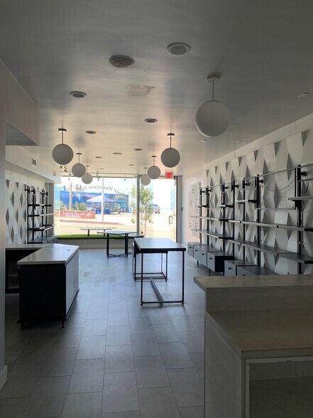 More Photos Of 570-574 S Coast Hwy, Laguna Beach Storefront Retail Residential For Lease