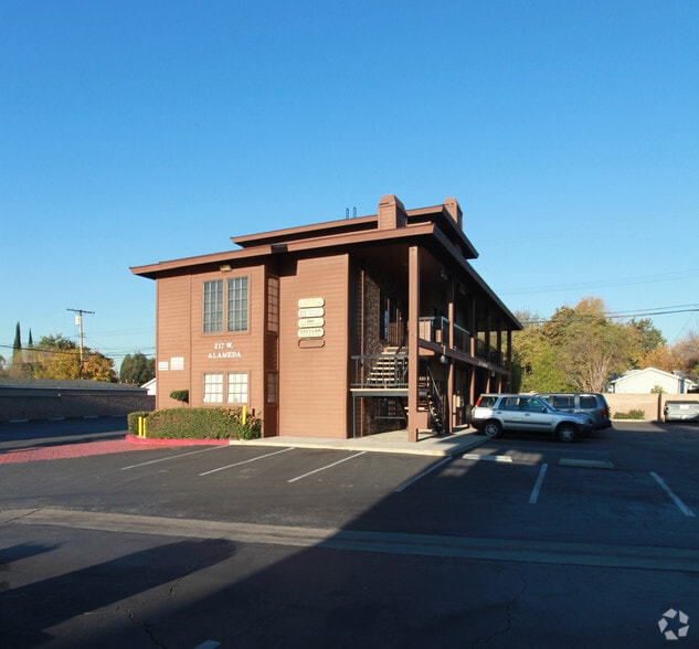 More Photos Of 217 W Alameda Ave, Los Angeles Office For Lease