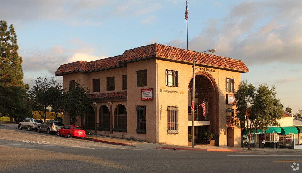 More Photos Of 2472-2476 Lake Ave, Altadena Office For Lease
