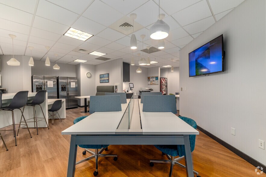 More Photos Of 2015 Ayrsley Town Blvd, Charlotte Office For Lease