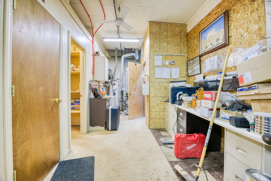 More Photos Of 20825 Plymouth Rd, Detroit Medical For Sale