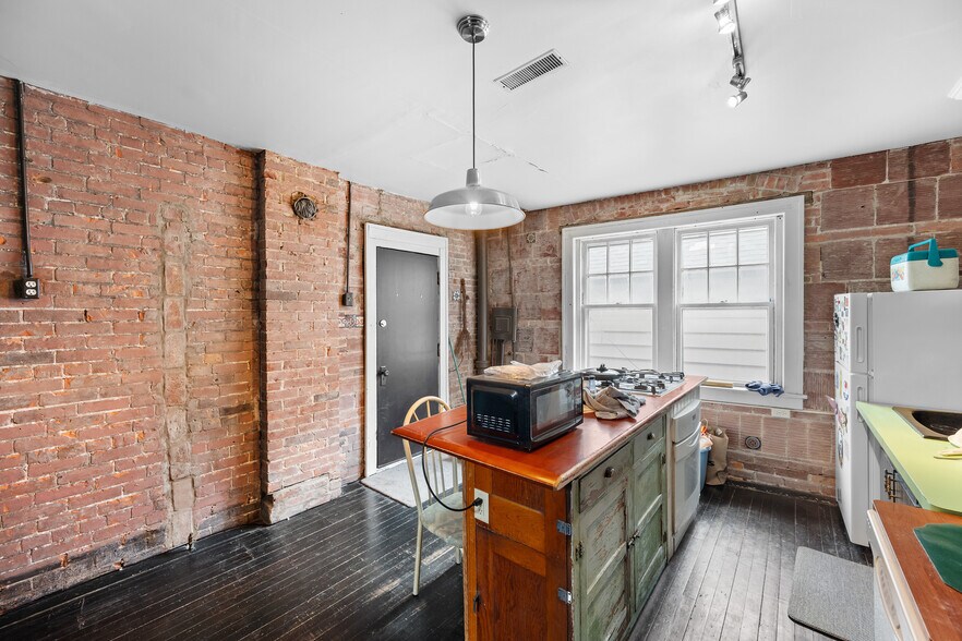 More Photos Of 212-220 Grant St, Buffalo Apartments For Lease