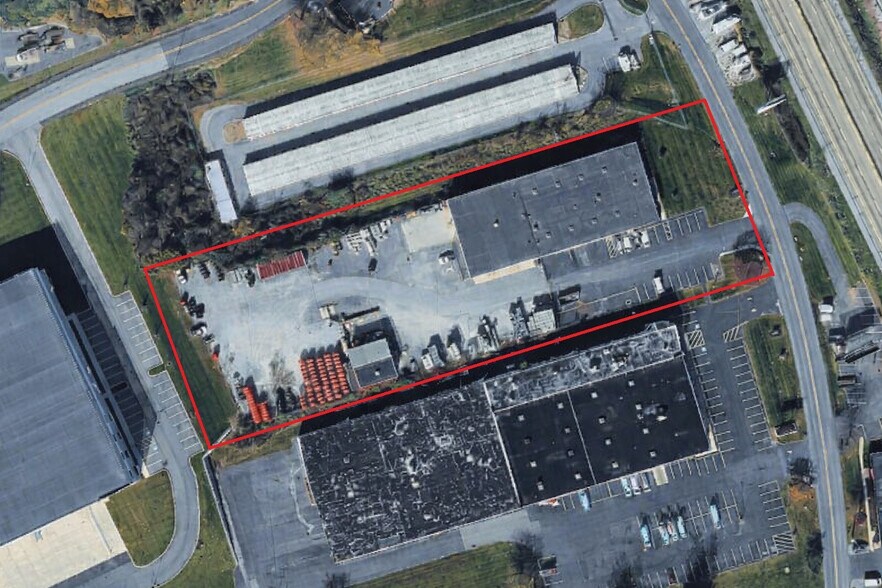 More Photos Of 621 Lowther Rd, Lewisberry Flex For Lease