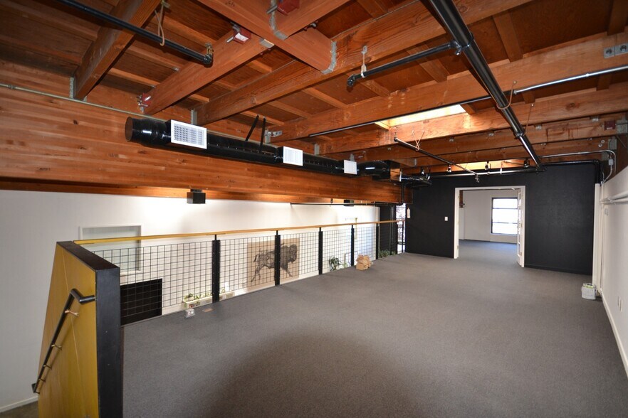 More Photos Of 1308 9th St, Berkeley Warehouse For Lease
