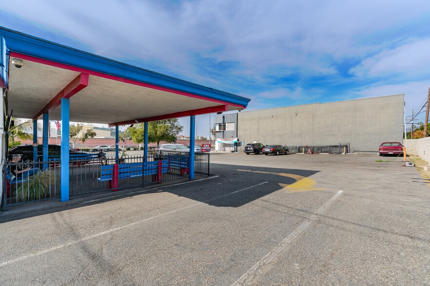 More Photos Of 5720 San Fernando Rd, Glendale Carwash For Sale