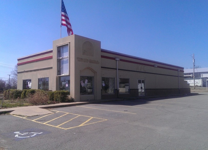 Primary Photo Of 1207 N Church St, Atkins Fast Food For Sale