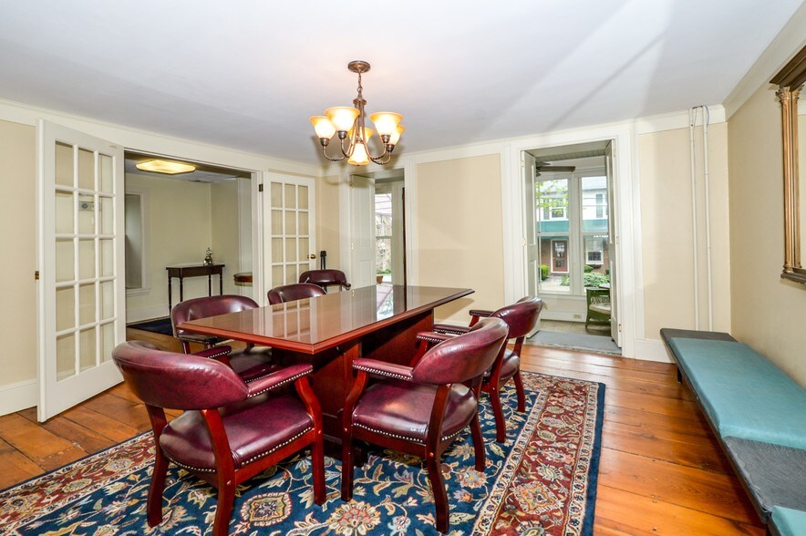 More Photos Of 69 E Oakland Ave, Doylestown Office For Sale