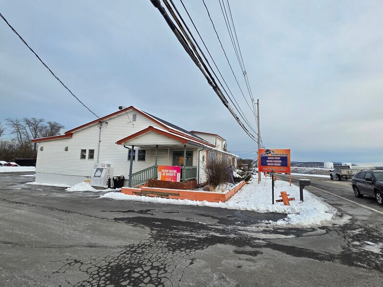 Primary Photo Of 150 NY-17K, Newburgh Restaurant For Sale