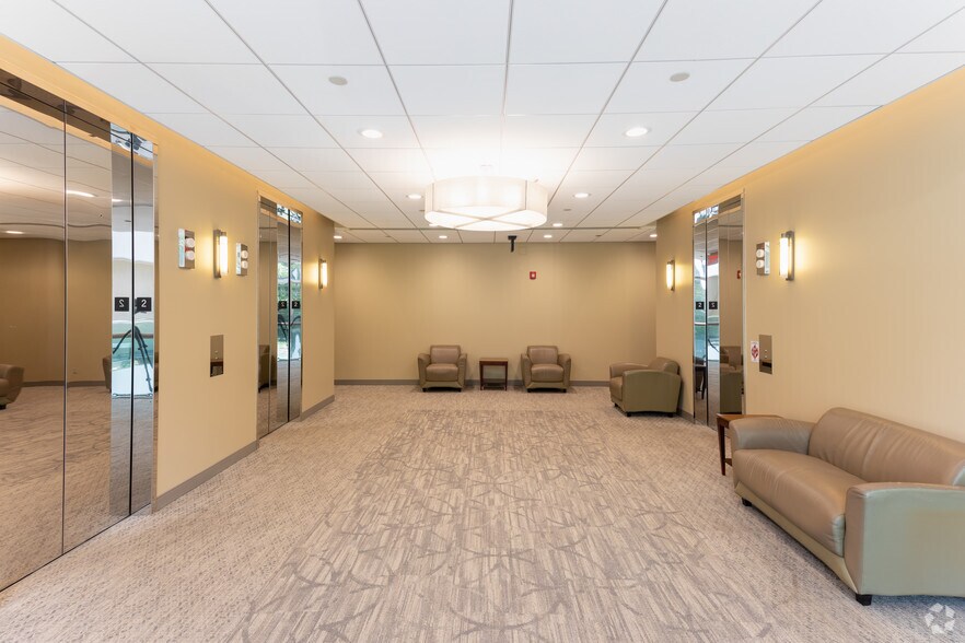 More Photos Of 10101 David Taylor Dr, Charlotte Office For Lease