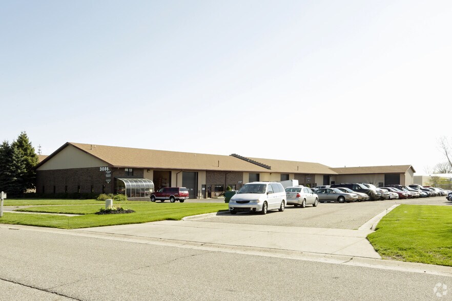 Primary Photo Of 3086 Dixie Ave SW, Grandville Manufacturing For Lease
