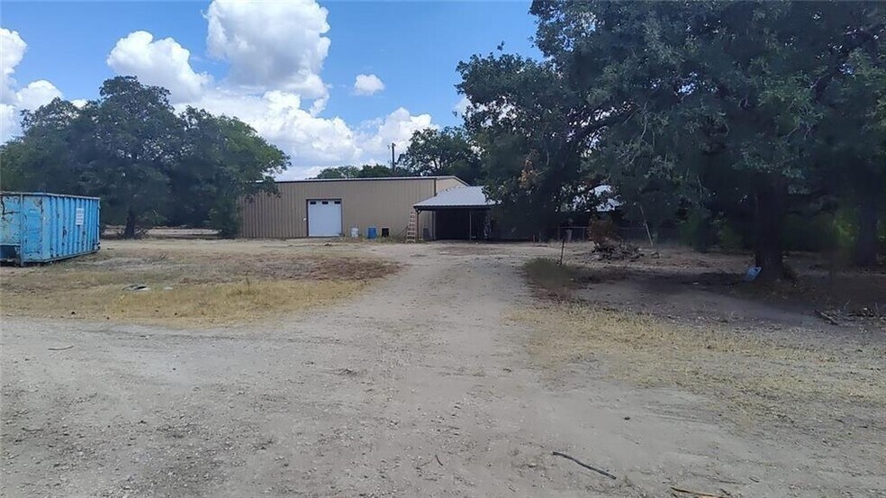 Primary Photo Of 19219 Hog Eye Rd, Manor Light Distribution For Sale