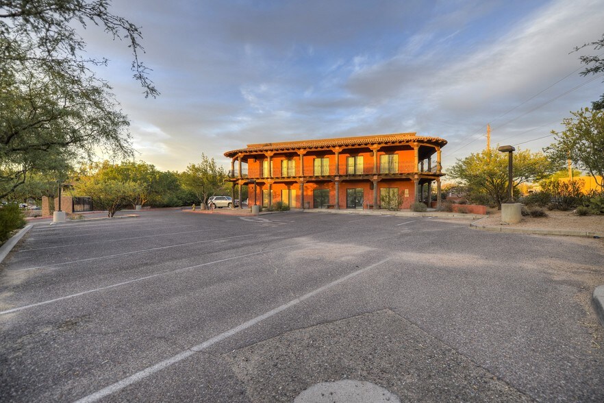 More Photos Of 6450 E Cave Creek Rd, Cave Creek Storefront Retail Office For Lease
