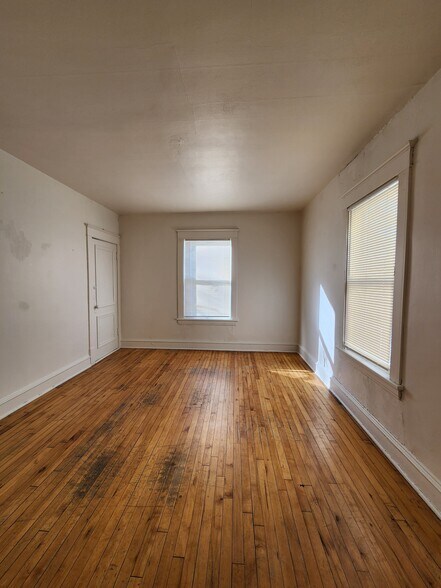 More Photos Of , Minneapolis Multifamily For Sale