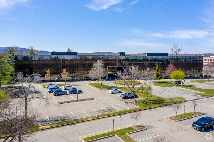 More Photos Of 6 Campus Dr, Parsippany Office For Lease