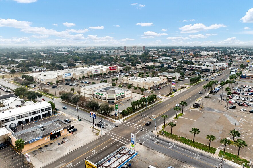 More Photos Of 901 S 10th St, McAllen Freestanding For Sale