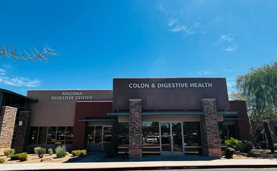More Photos Of 8761 E Bell Rd, Scottsdale Medical For Lease