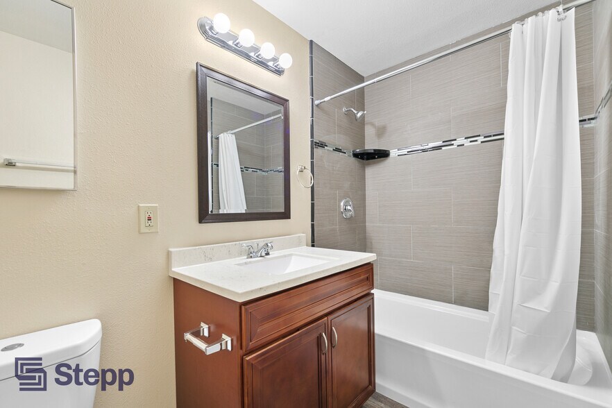 More Photos Of 391 Ximeno Ave, Long Beach Apartments For Sale